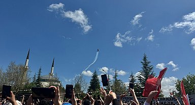 Elazığ semalarındaki SOLOTÜRK gösterisi ilgi topladı