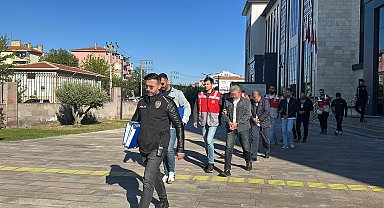 Emekli öğretmenin 25 milyon TL dolandırıldığı olayda 6 tutuklama daha