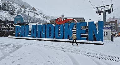 Erzurum'a mayıs ortasında kar yağdı