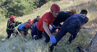 Eski il gençlik kolları başkanı, motosikletinin uçuruma yuvarlandığı kazada ağır yaralandı