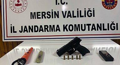 Eski vali ile emekli albay, kaçak kazıda yakalandı