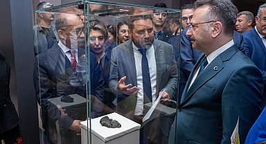 Eskişehir'de 5 bin yıllık ekmek bulundu: Kazı Başkanı Prof. Dr. Türkteki; Mayalanmış, pişirilmiş ilk örnektir