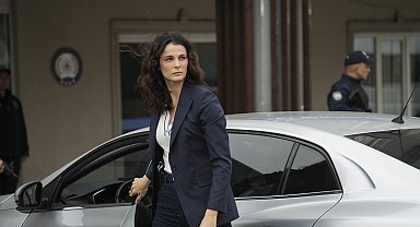 Eşref Rüya'nın Çiğdem'i Büşra Develi, oyunculuk performansıyla dikkat çekiyor