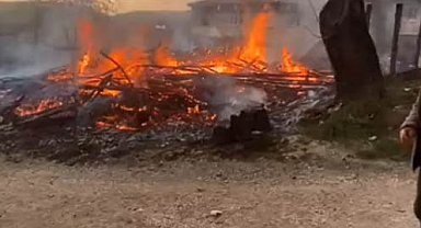 Evde çıkan yangın, traktöre sıçradı