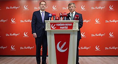 Fatih Erbakan ve Davutoğlu, bir araya geldi