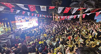 Fenerbahçe'nin Avrupa şampiyonluğu, Adana'da coşkuyla kutlandı