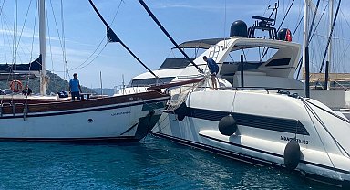 Fethiye'de guletin lüks motoryata çarptığı kaza kamerada