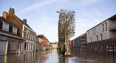 Fransa'da sel: 3 ölü