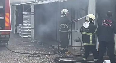 Gaziantep'te, konteyner yangını korkuttu
