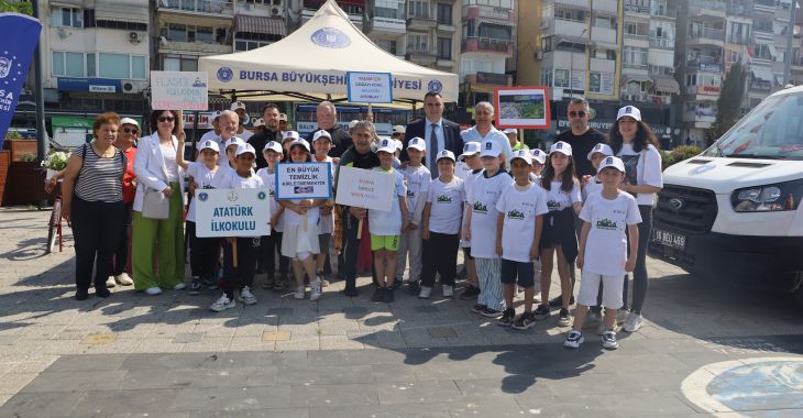 Gemlik Körfezi’nde dalgıçlardan dip temizliği