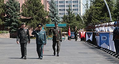 Genelkurmay Başkanı Orgeneral Gürak, Kazak mevkidaşı Kamaletdinov ile görüştü