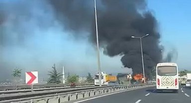 Hafriyat kamyonu alev alev yandı