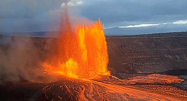 Hawaii'de Kilauea Yanardağı yeniden lav püskürttü