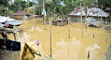 Hindistan'da sel: 14 ölü, 16 yaralı