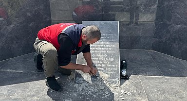 Hocalı Katliamı şehitlerinin anıldığı hitabeye zarar verildi
