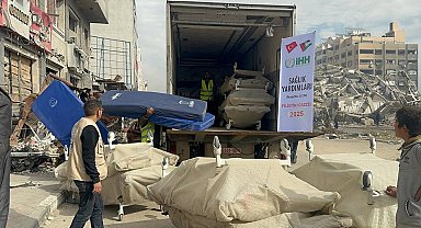 İHH: İsrail, Gazze'de 1000'den fazla sağlık çalışanını şehit etti