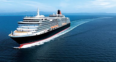 İngiliz Cunard Line'ın ünlü gemisi Queen Victoria, İstanbul'da