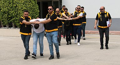 İş insanı, sevgili tuzağıyla dövülüp, parası gasbedildi