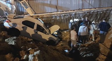 İstanbul - Arnavutköy'de bekçiye çarpan otomobil şantiyeye uçtu: 2 yaralı