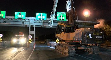 İstanbul- Avcılar gişelerinde Serbest Geçiş Sistemi çalışmaları; giriş- çıkışlar kapatıldı