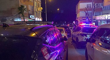 İstanbul - Bağcılar'da iş yerine düzenlenen silahlı saldırıda 5 kişi yaralandı