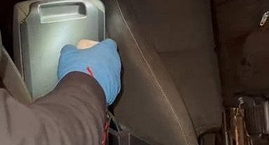 İstanbul - Beşiktaş'ta kulaklıkla açılan torpidodaki zuladan uyuşturucu çıktı: Kolçağa düzenek kurmuş