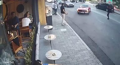 İstanbul - Beşiktaş'ta vale teslim aldığı klasik araçla kaza yaptı