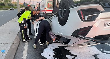 İstanbul - Beylikdüzü'nde iki otomobil çarpıştı: 3 yaralı