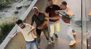 İstanbul - Esenler'de yol verme kavgasında İETT otobüsünü taşladılar