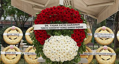 İstanbul - Eski Merkez Bankası Başkanı Rüştü Saracoğlu son yolculuğuna uğurlandı