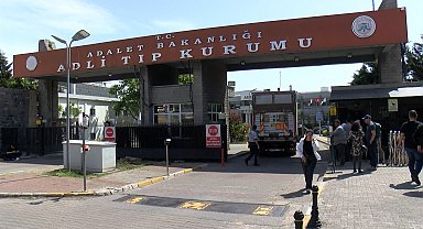 İstanbul - Kadıköy'de evinde çıkan yangında ölen yazarın cenazesi Adli Tıp Kurumu'ndan alındı