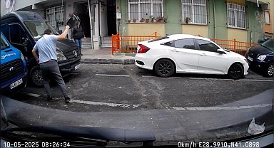 İstanbul - Kağıthane'de hatalı parka kızdı aracının aynasını kırdı; 'Adamın aynasını kır' tepkisi