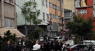 İstanbul - Kağıthane'de pusu kurdukları otomobile kurşun yağdırdılar: 1 ölü