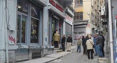 İstanbul - Karaköy'de 40 yıldır hırdavatçılık yapan Ahmet Şenol Altuntaş iş yerinde ölü bulundu