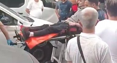 İstanbul - Küçükçekmece'de polise bıçak çekerek direnen şüpheli, bacağından vurularak etkisiz hale getirildi