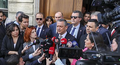 İstanbul - Özgür Özel, gazetecilerin sorularını yanıtladı Metin eklendi