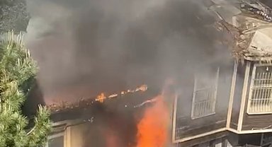 İstanbul-Sarıyer'de ahşap binada çıkan yangın söndürüldü