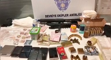 İstanbul- Sultangazi'de kaportacıya uyuşturucu operasyonu: 2 gözaltı