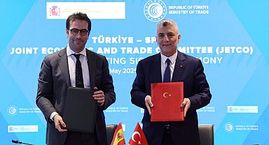 İstanbul - Ticaret Bakanı Bolat: Türk şirketleri için finansman fırsatları duyurmaktan mutluluk duyuyoruz