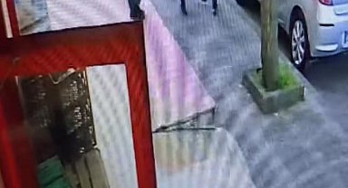 İstanbul - Ümraniye'de motosikletli saldırgan araçtan inen adama kurşun yağdırdı: Husumetlilerini sakladığı için vurulmuş