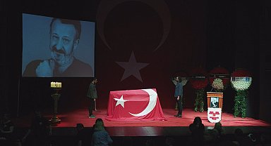 İstannbul - Tiyatro sanatçısı Naşit Özcan için veda töreni