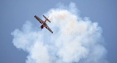 İtalya Hava Kuvvetleri akrobasi ekibinde 3 uçak çarpıştı