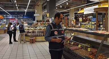 İzmir'de marketlerde 'fahiş fiyat' ve 'etiket' denetimi