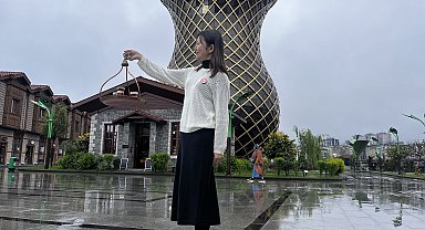 Japonya'nın ilk 'Türk çayı demleme ustası'ndan Rize çayı sunumu