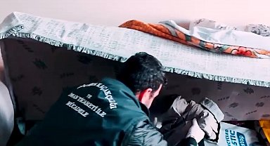 Kaçak göçmenlere sahte belge düzenleyen şüphelilere operasyon: 2 tutuklama