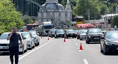 Kamyonet cipe arkadan çarptı; 2 yaralı