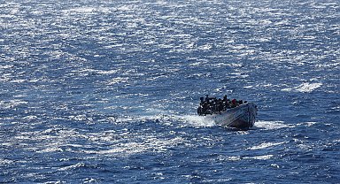 Kanarya Adaları'nda mülteci teknesi alabora oldu: 6 ölü