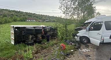 Karabük'te 4 araç kazaya karıştı; 9 yaralı