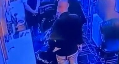 Kardeşini tıraş olurken ensesinden vurup, öldürdü