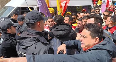 Kars'ta 1 Mayıs yürüyüşünde kısa süreli gerginlik